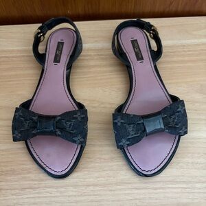LOUIS VUITTON sz 7 37 Black Denim Bow Flats Sandals